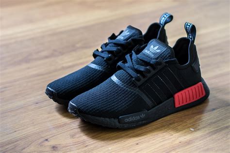 Adidas NMD R1 .